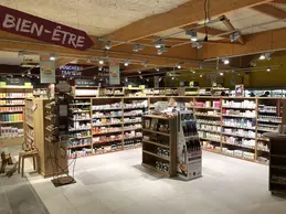70-biocoop-villefranche-le-monde-allant-vert-magasin-bio-bien-etre-cosmetique-complement-alimentaire.webp
