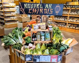 70-biocoop-villefranche-le-monde-allant-vert-magasin-bio-navet-chinois-fruit-legume-vert-saison-local.webp